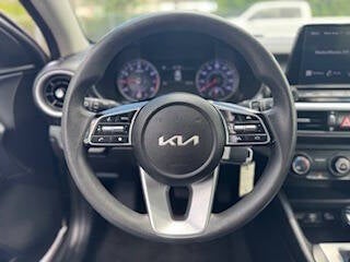 2022 Kia Forte LXS 4dr Sedan