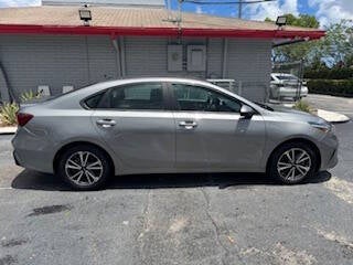 2022 Kia Forte LXS 4dr Sedan