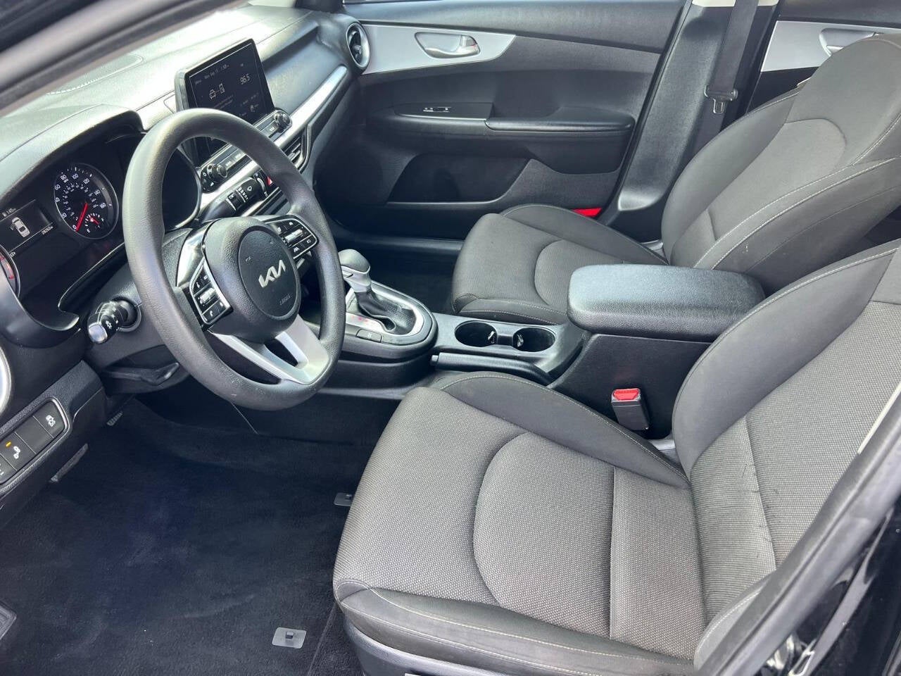 2024 Kia Forte LXS 4dr Sedan