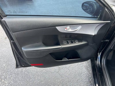 2024 Kia Forte LXS 4dr Sedan