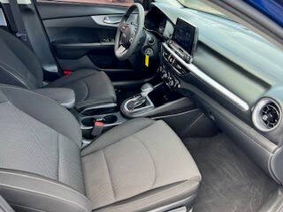 2023 Kia Forte LXS 4dr Sedan