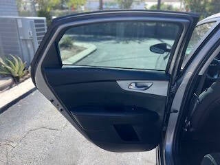 2023 Kia Forte LXS 4dr Sedan