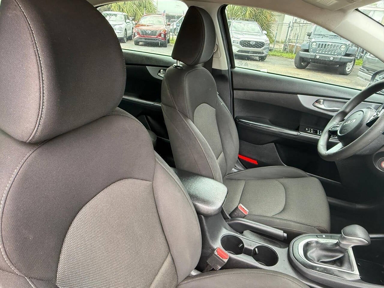 2024 Kia Forte LX 4dr Sedan