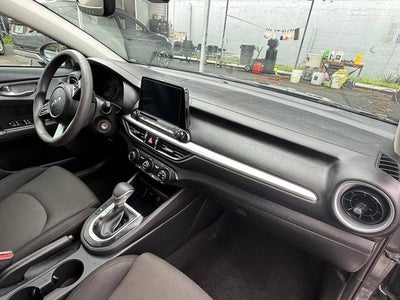 2024 Kia Forte LX 4dr Sedan