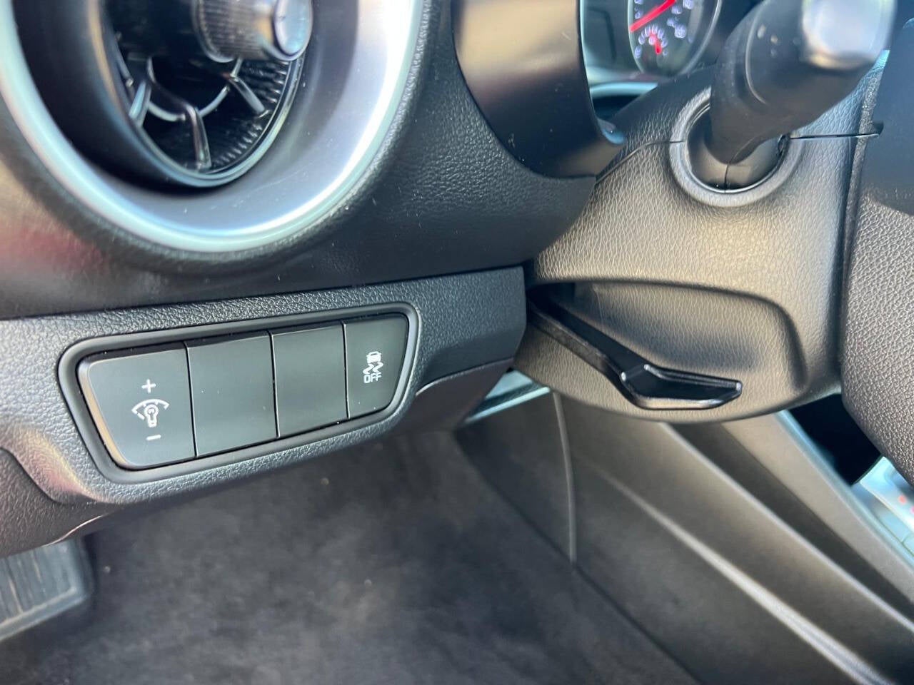 2024 Kia Forte LXS 4dr Sedan