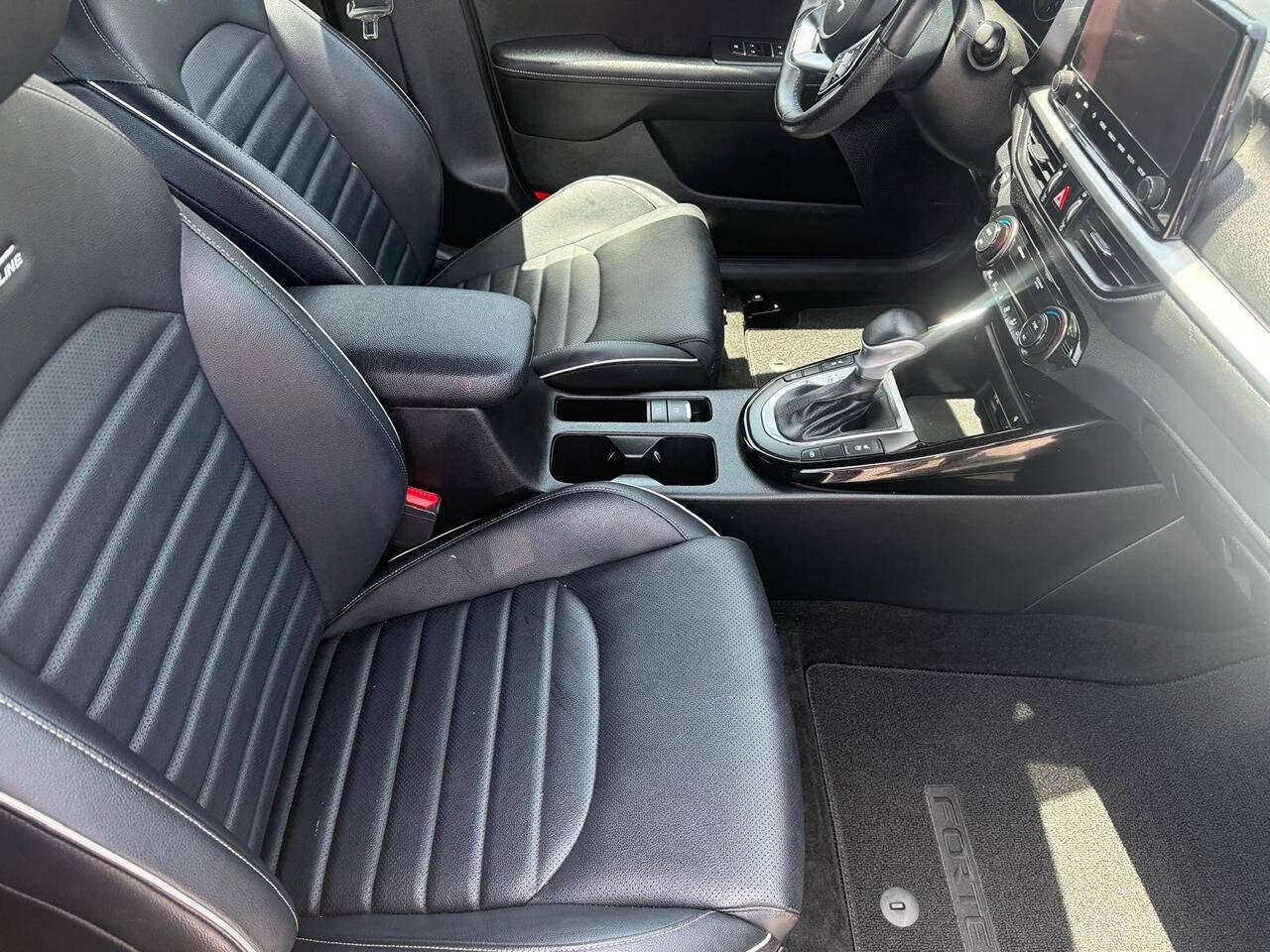 2023 Kia Forte GT Line 4dr Sedan