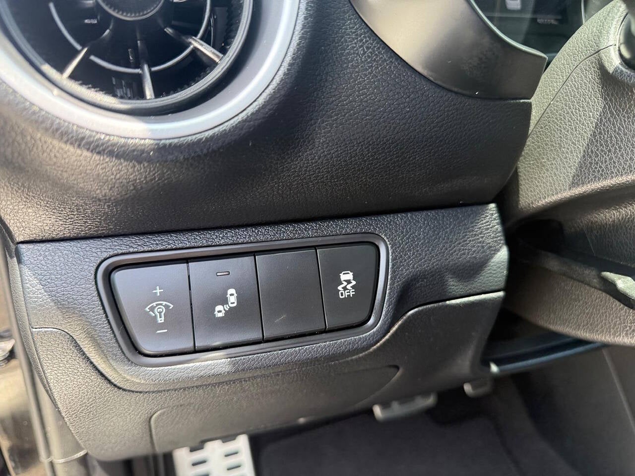 2023 Kia Forte GT Line 4dr Sedan