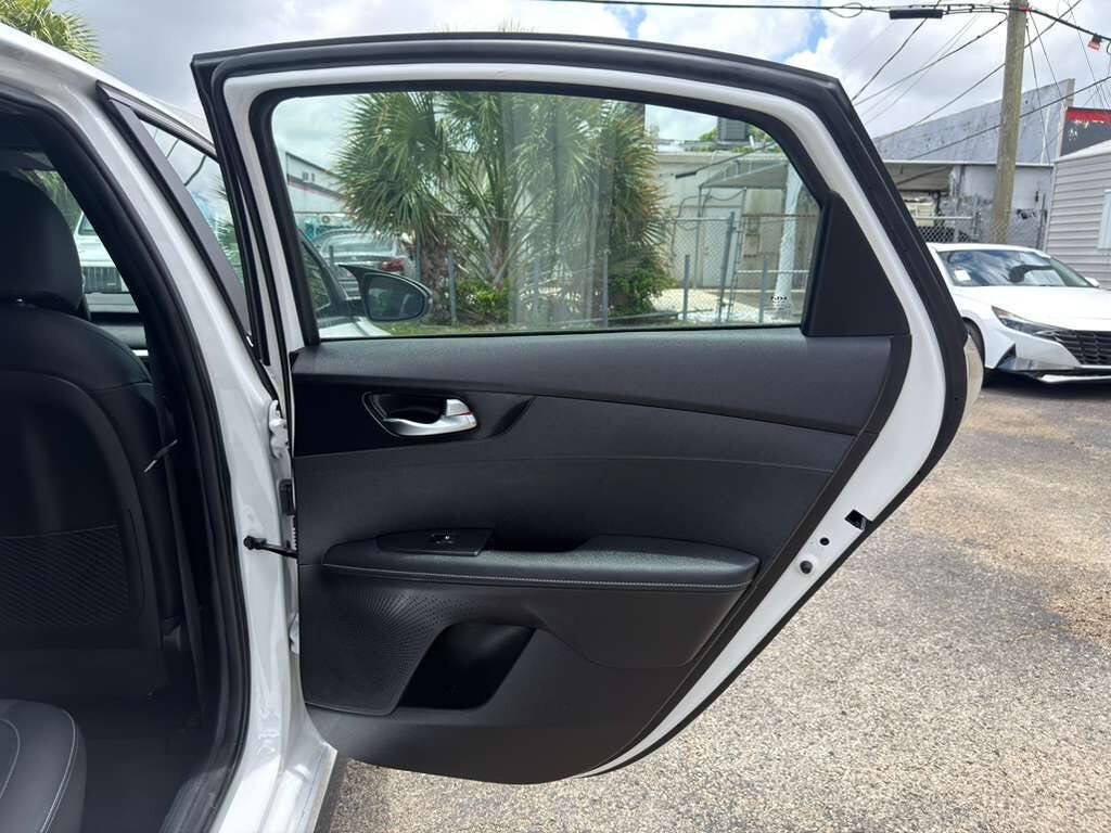 2023 Kia Forte GT Line 4dr Sedan