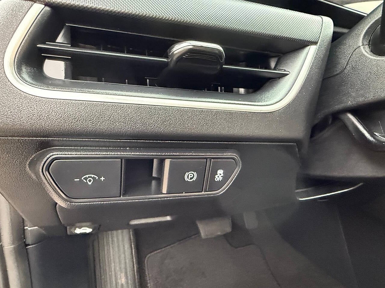 2025 Kia K4 LXS 4dr Sedan