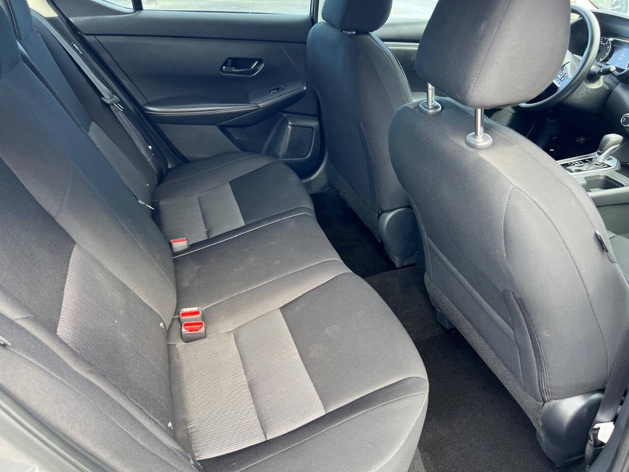 2025 Nissan Sentra SV 4dr Sedan