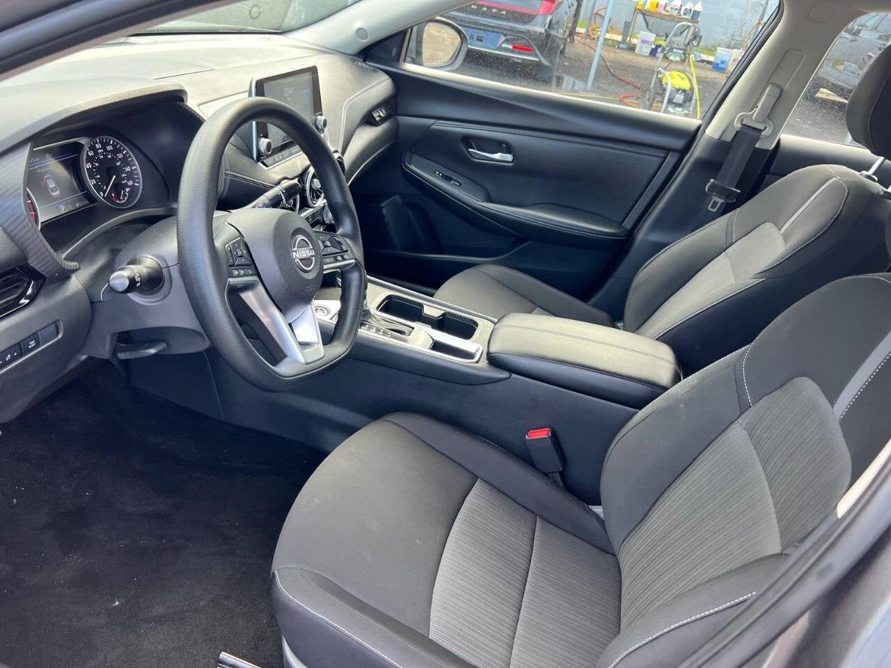 2025 Nissan Sentra SV 4dr Sedan