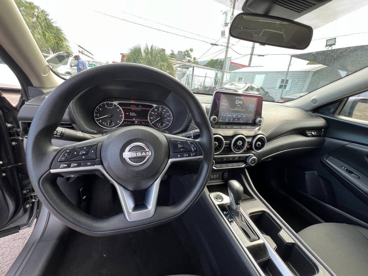 2025 Nissan Sentra SV 4dr Sedan