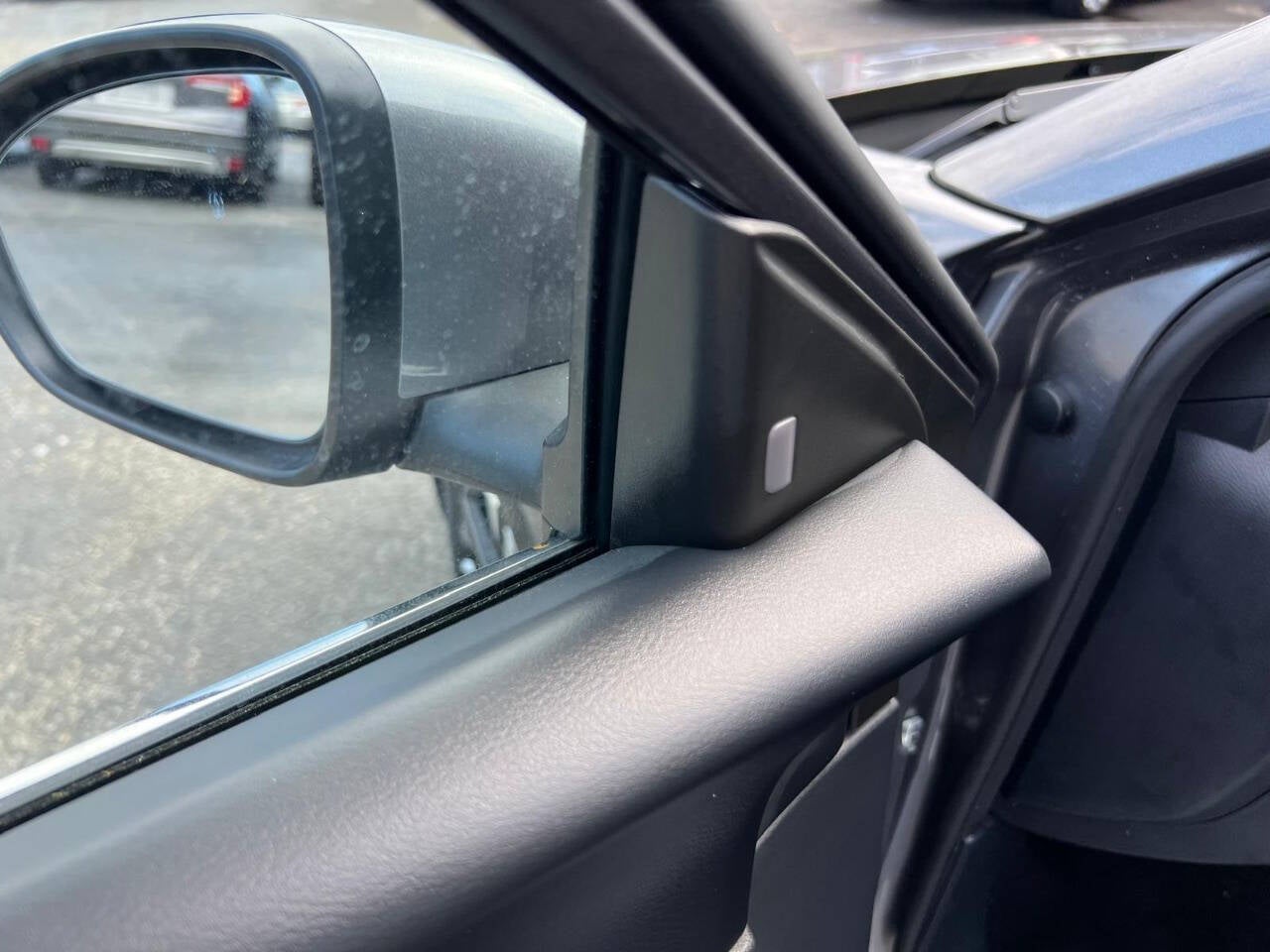 2025 Nissan Sentra SV 4dr Sedan