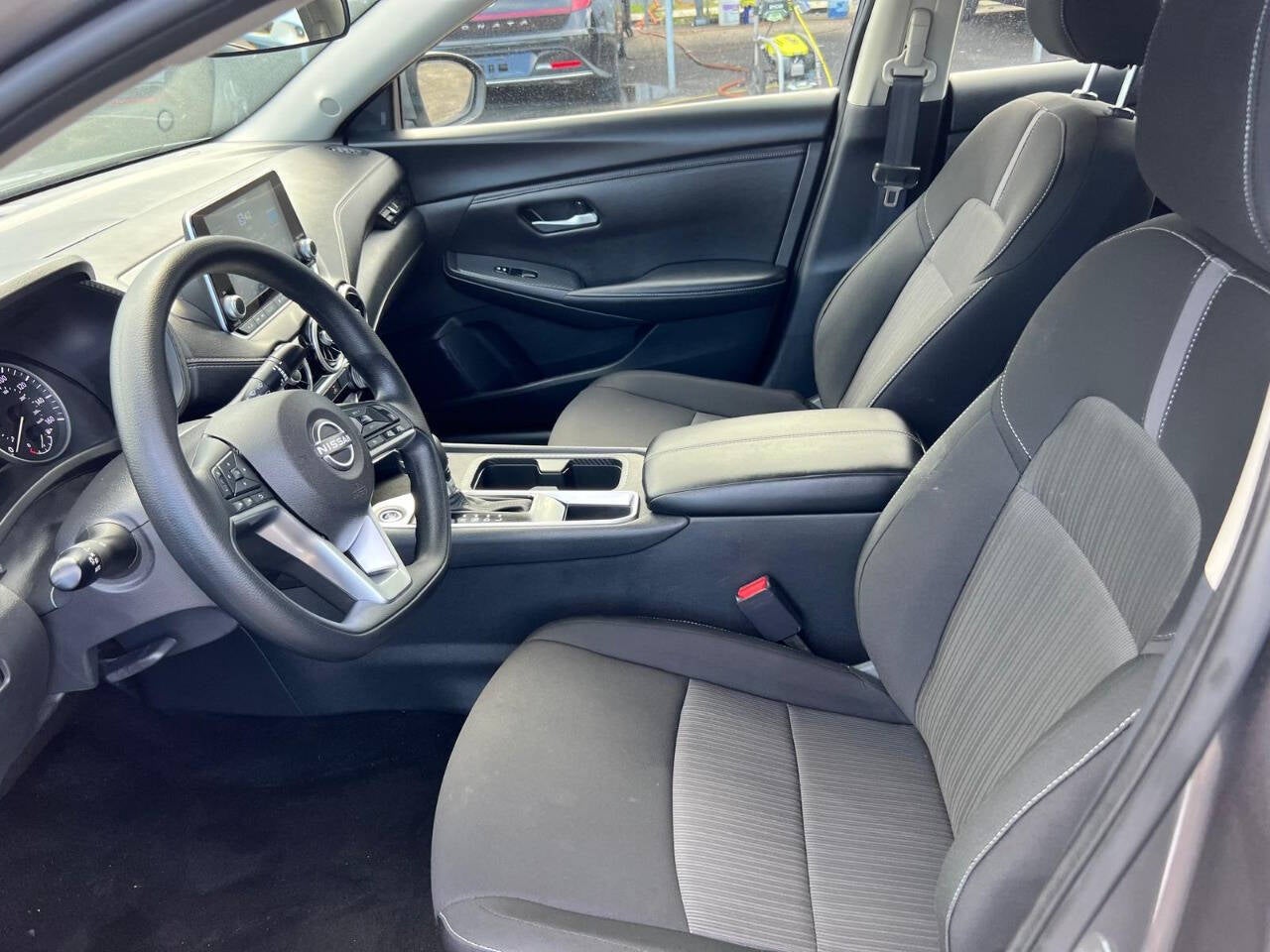 2025 Nissan Sentra SV 4dr Sedan