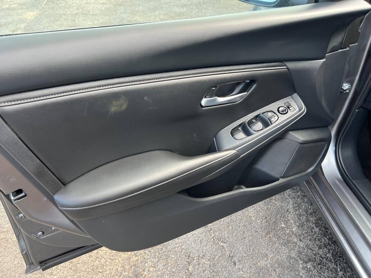 2025 Nissan Sentra SV 4dr Sedan