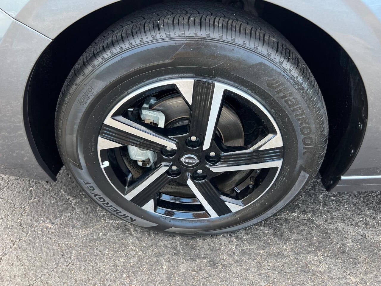 2025 Nissan Sentra SV 4dr Sedan