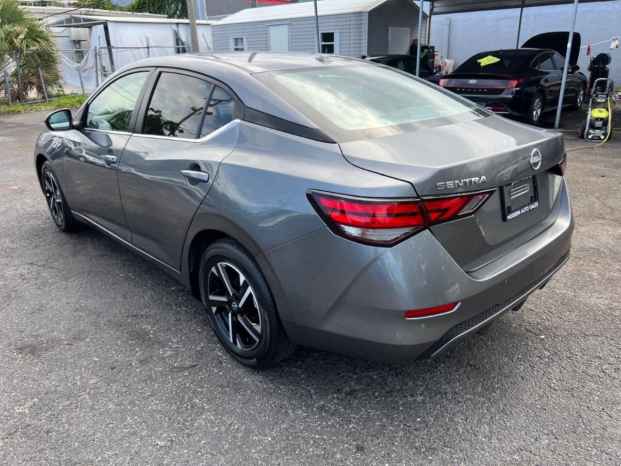 2025 Nissan Sentra SV 4dr Sedan