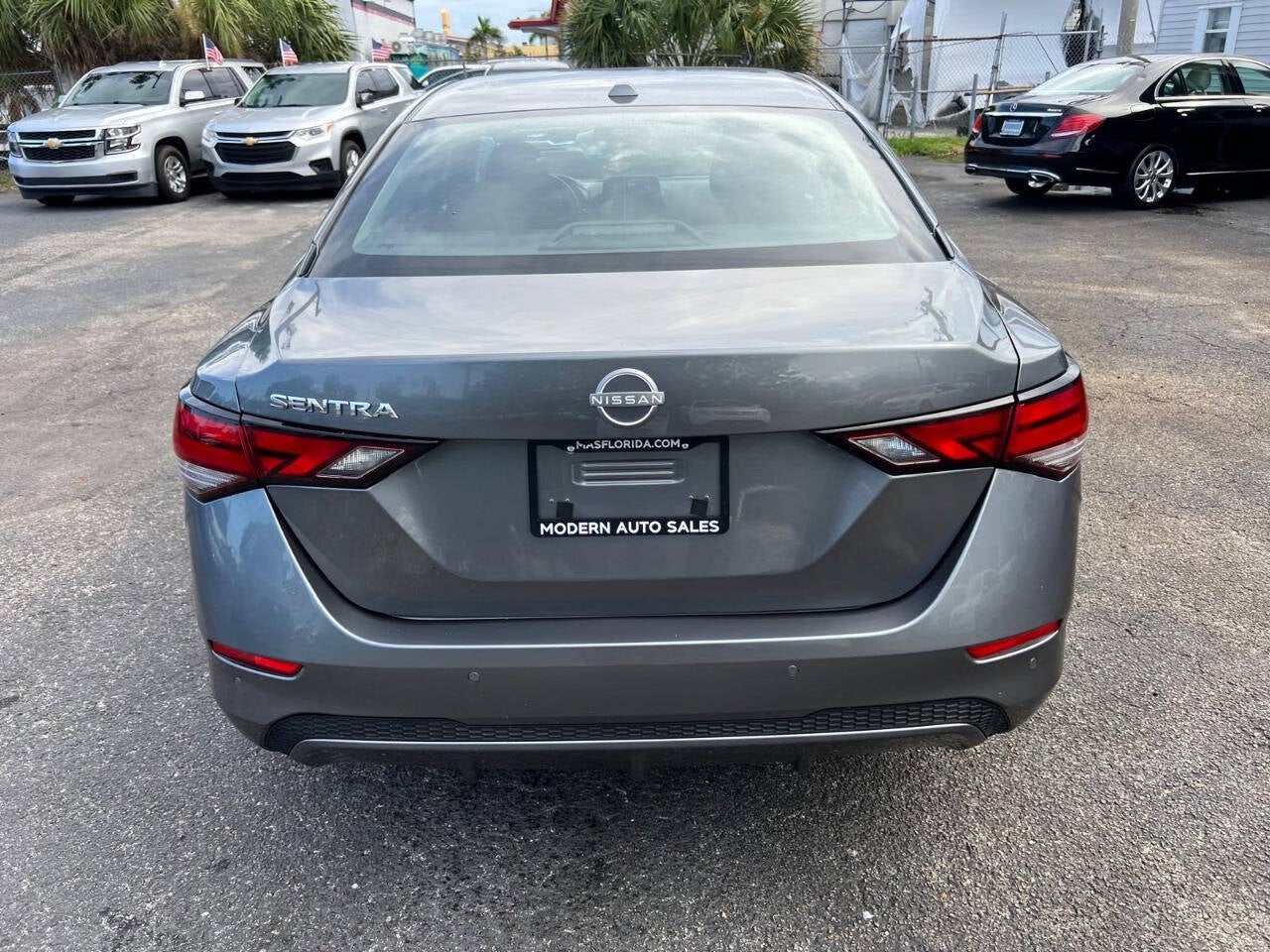 2025 Nissan Sentra SV 4dr Sedan