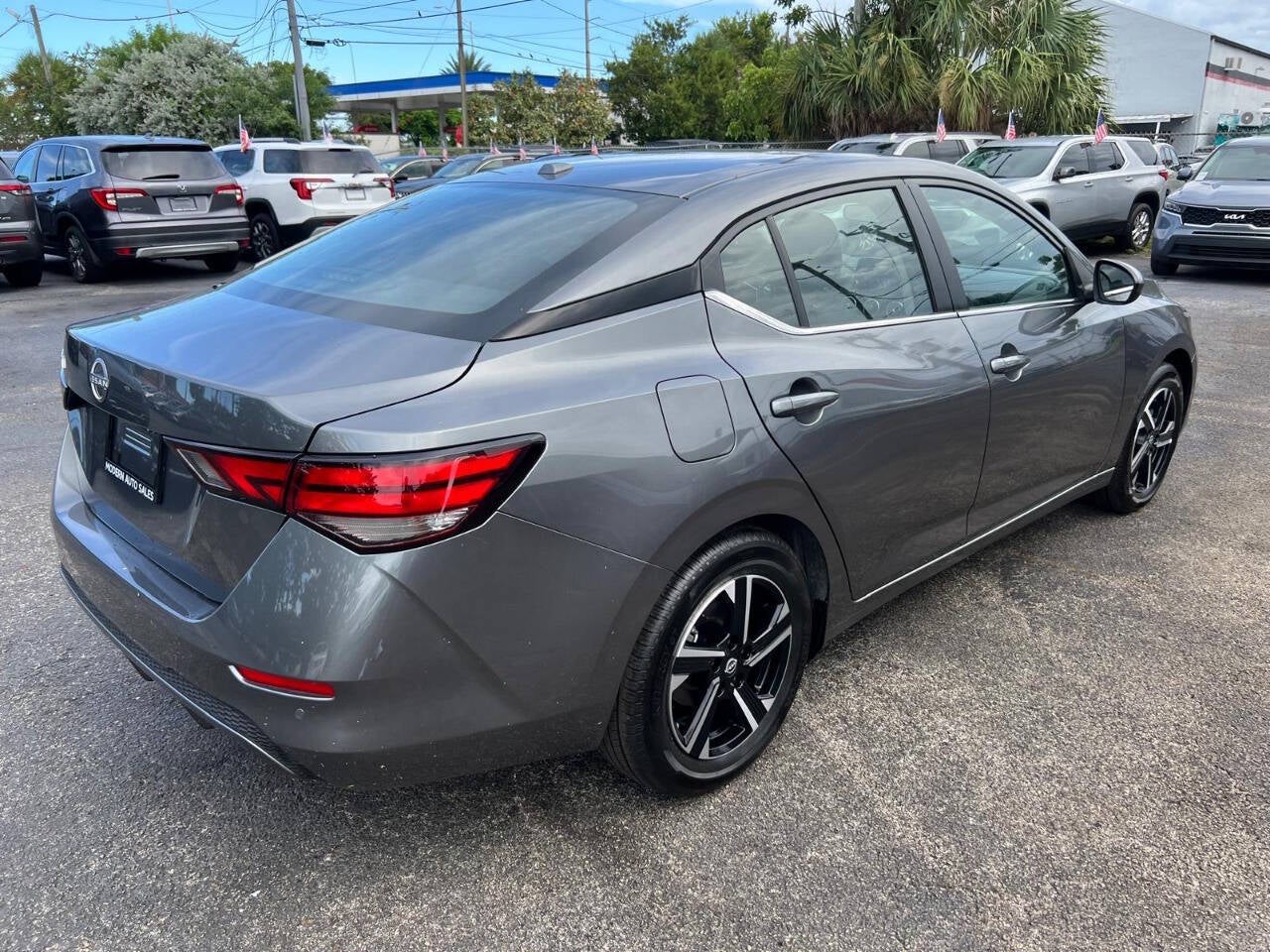 2025 Nissan Sentra SV 4dr Sedan