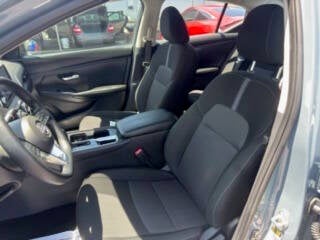 2025 Nissan Sentra SV 4dr Sedan