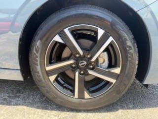 2025 Nissan Sentra SV 4dr Sedan