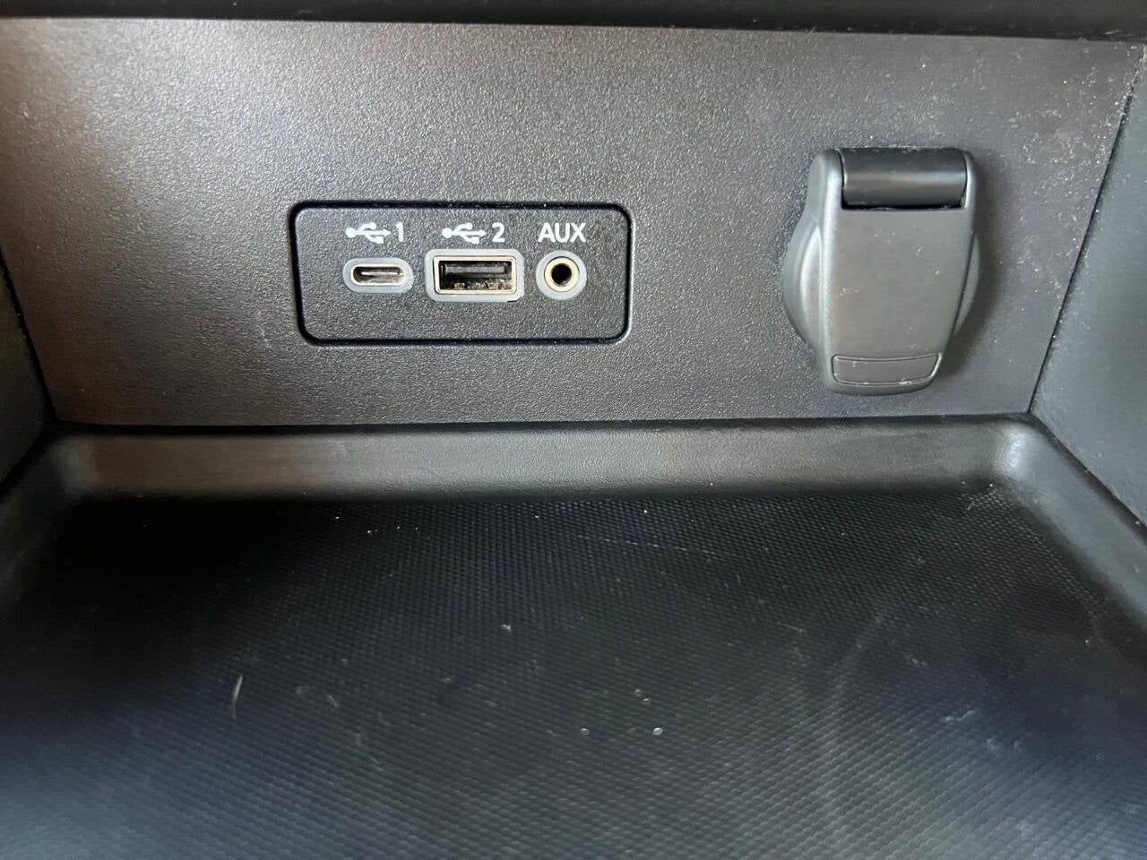 2021 Nissan Sentra SV 4dr Sedan