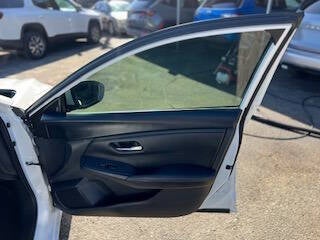 2024 Nissan Sentra SV 4dr Sedan