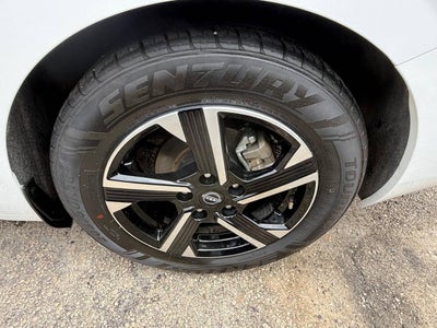 2025 Nissan Sentra SV 4dr Sedan