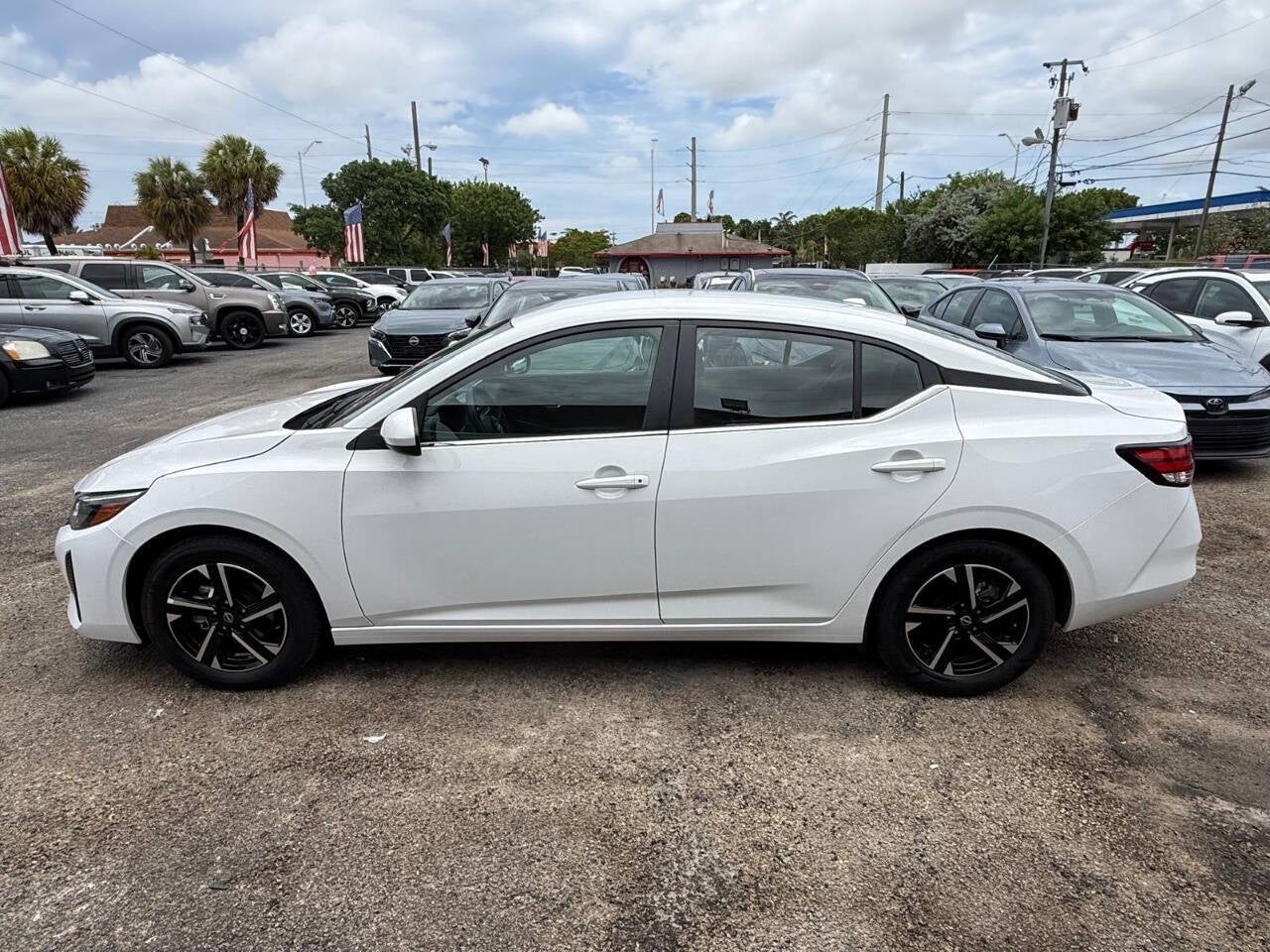 2025 Nissan Sentra SV 4dr Sedan