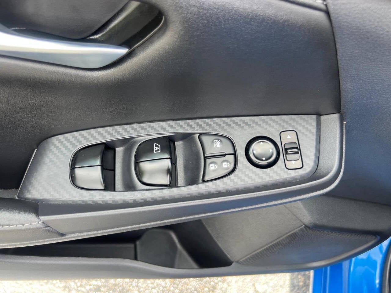 2025 Nissan Sentra SV 4dr Sedan