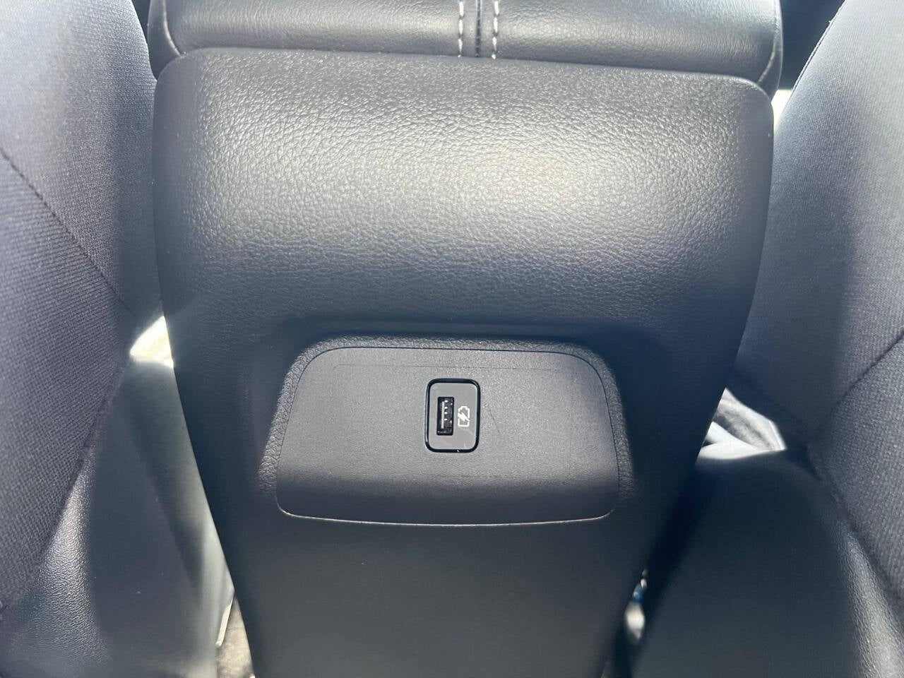 2025 Nissan Sentra SV 4dr Sedan