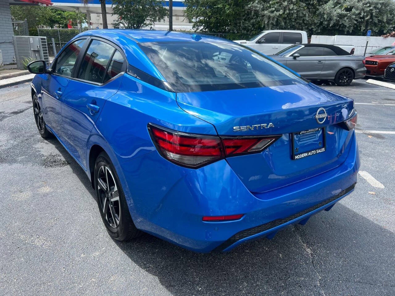 2025 Nissan Sentra SV 4dr Sedan