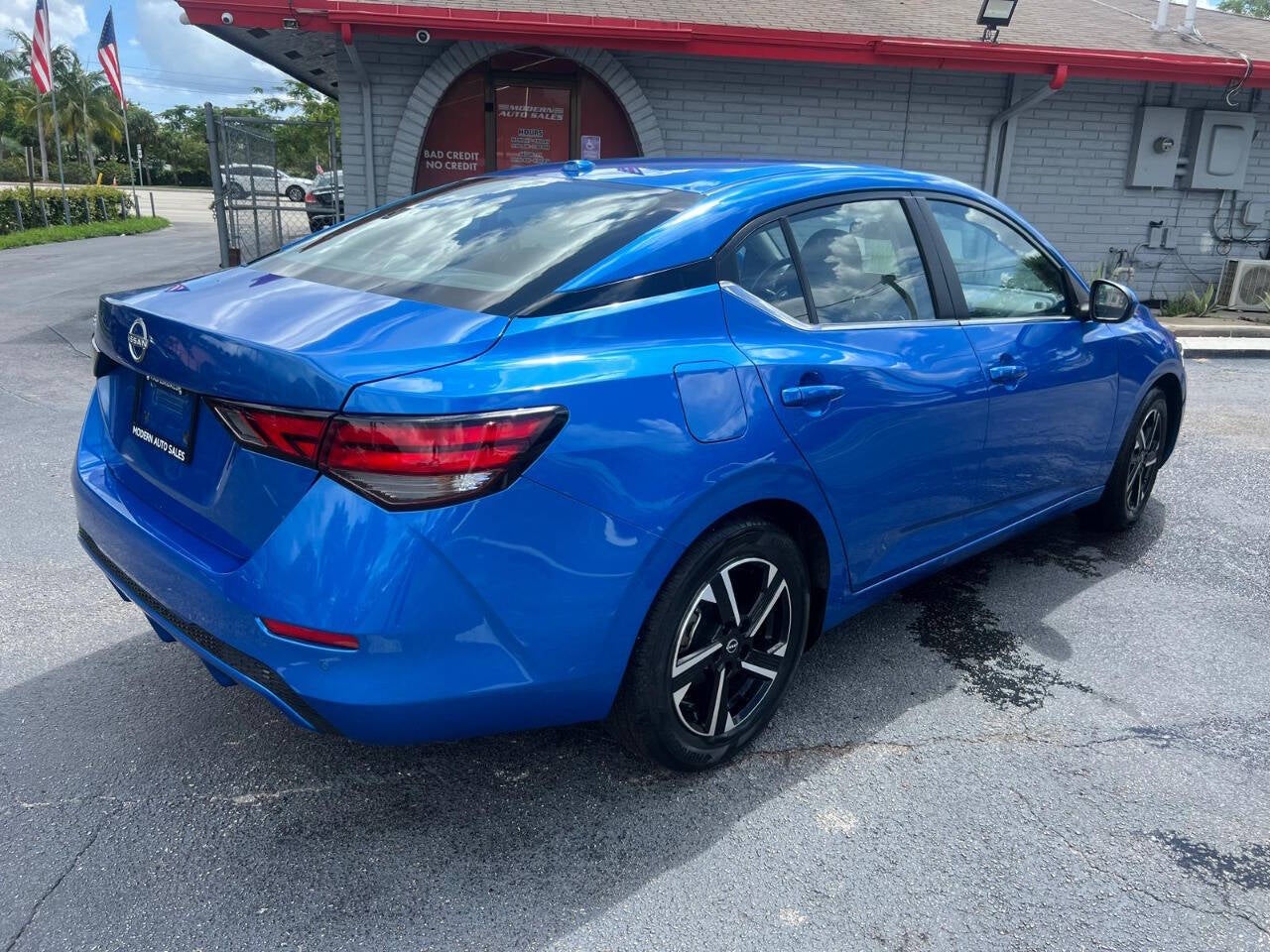 2025 Nissan Sentra SV 4dr Sedan