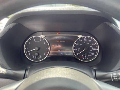 2025 Nissan Sentra SV 4dr Sedan