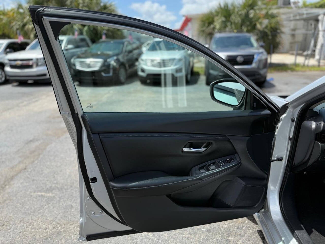 2022 Nissan Sentra SV 4dr Sedan