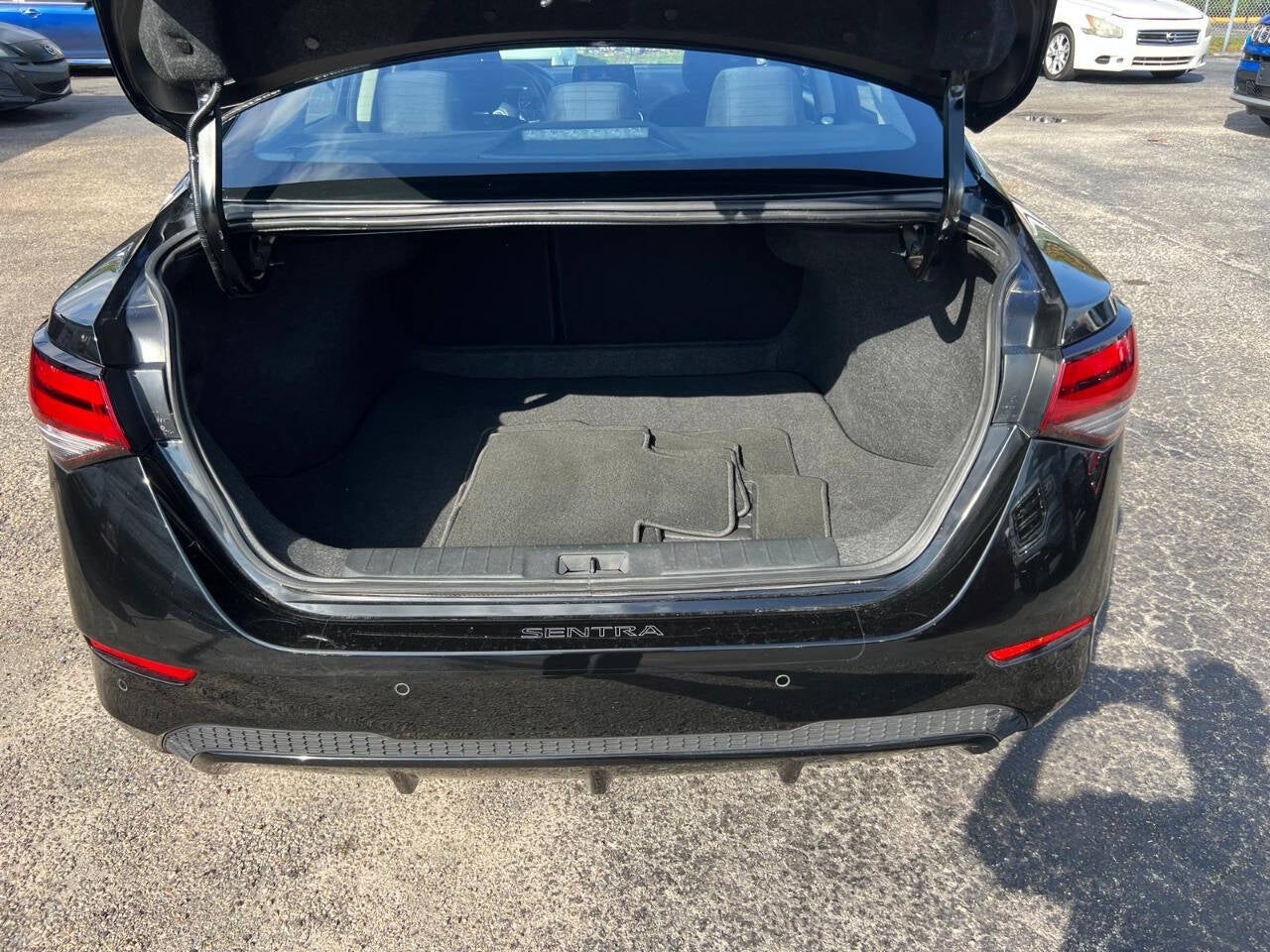 2025 Nissan Sentra SV 4dr Sedan