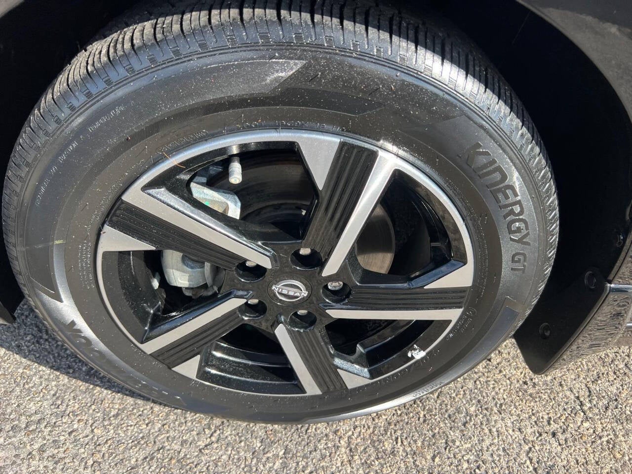 2025 Nissan Sentra SV 4dr Sedan