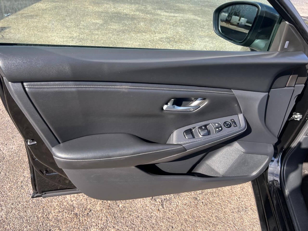 2025 Nissan Sentra SV 4dr Sedan