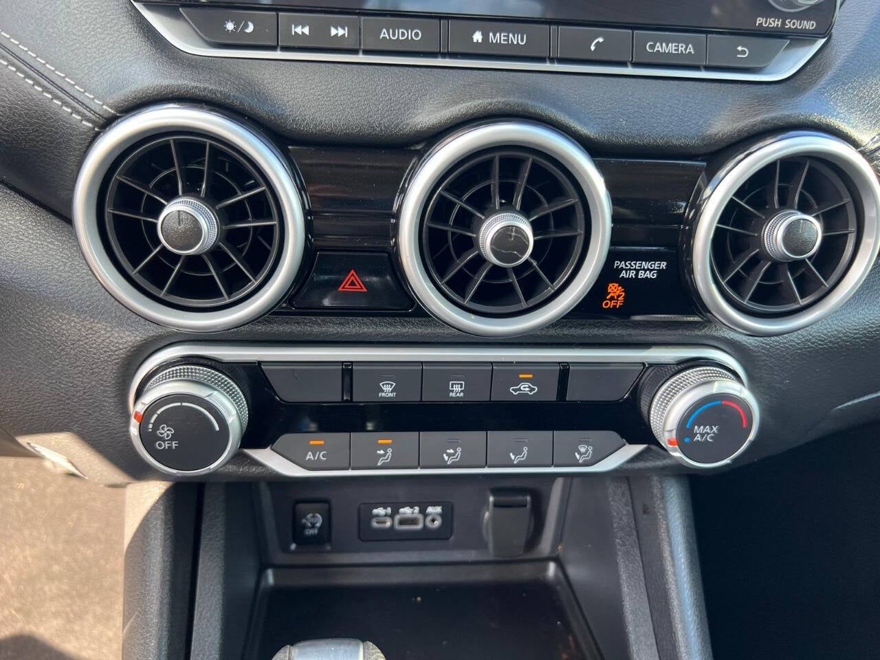 2025 Nissan Sentra SV 4dr Sedan