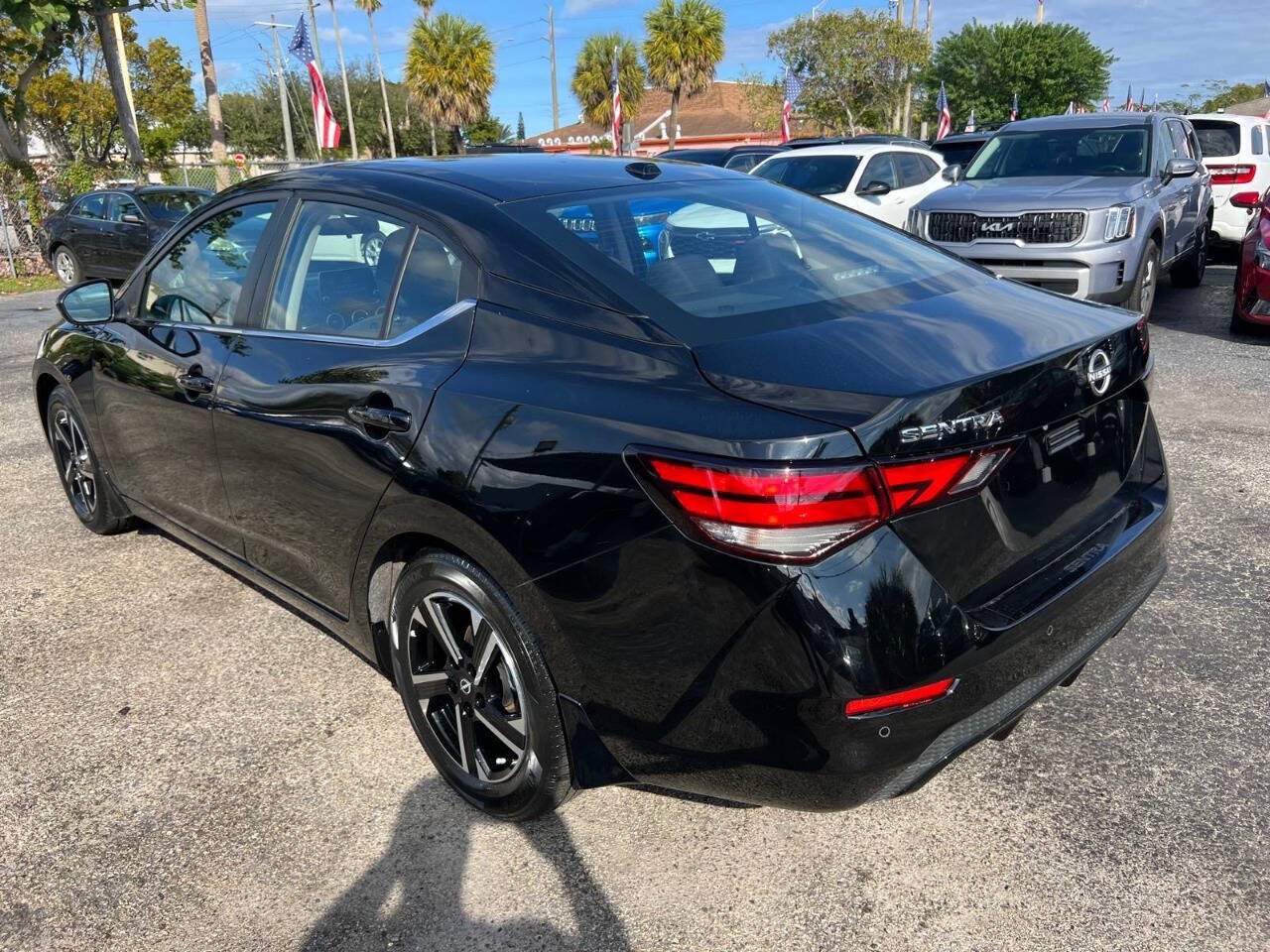 2025 Nissan Sentra SV 4dr Sedan