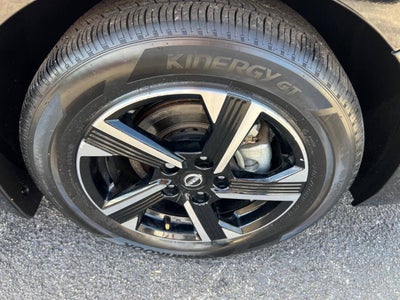 2025 Nissan Sentra SV 4dr Sedan