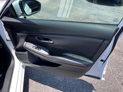 2021 Nissan Sentra SV 4dr Sedan