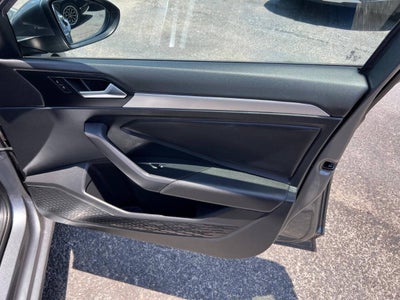 2021 Nissan Sentra SV 4dr Sedan