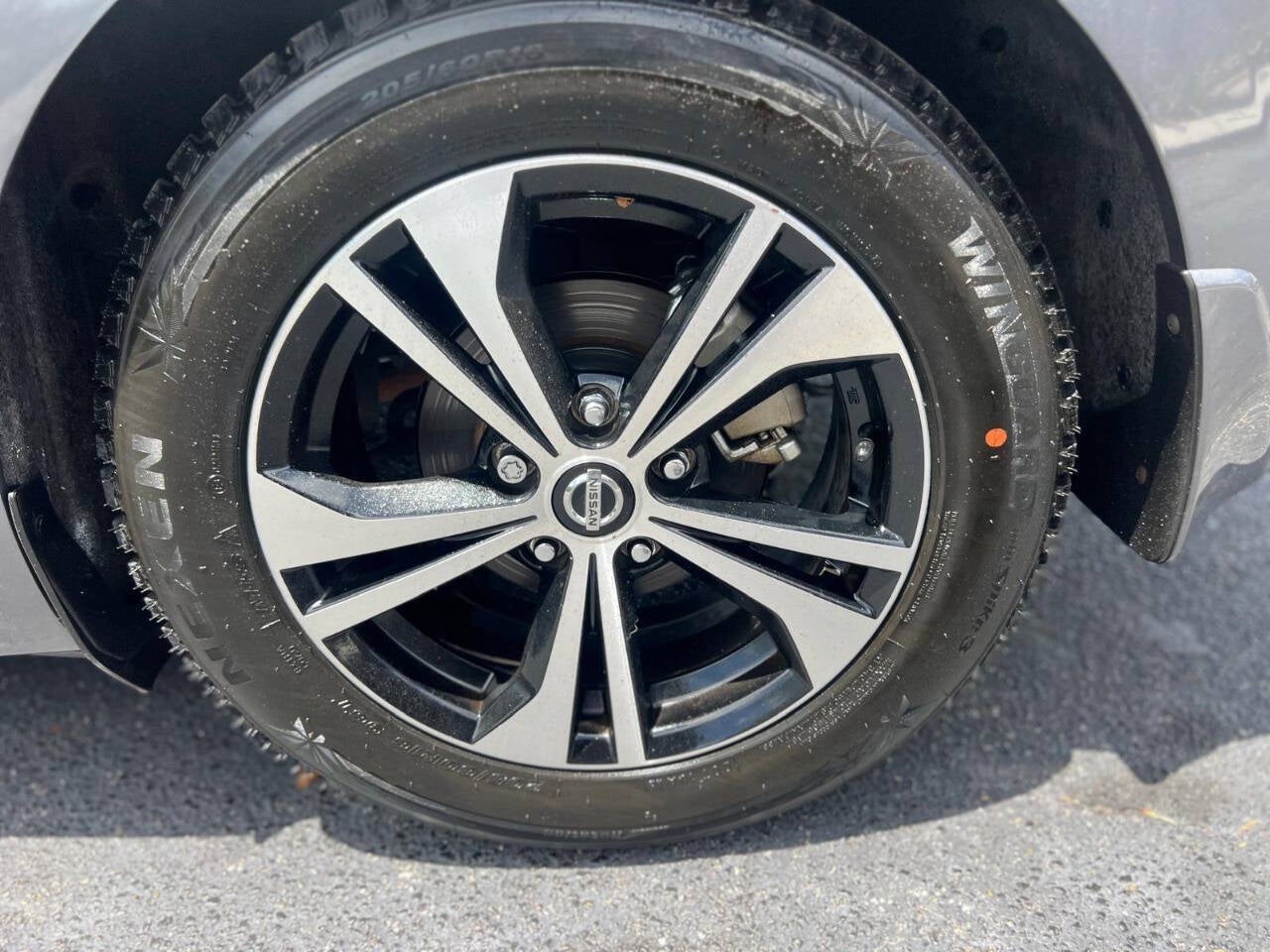 2024 Nissan Sentra SV 4dr Sedan