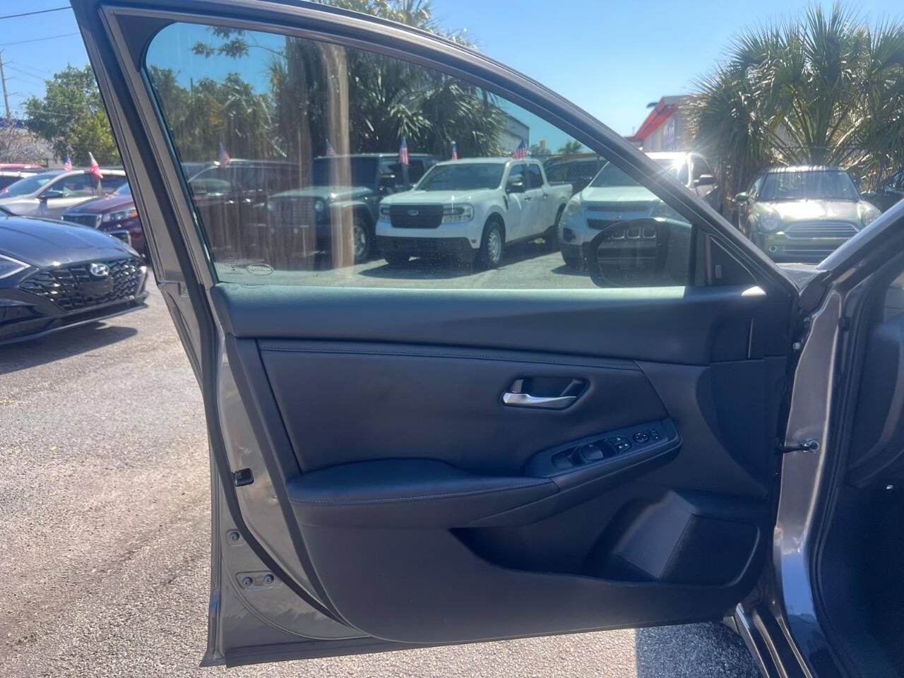 2024 Nissan Sentra SV 4dr Sedan