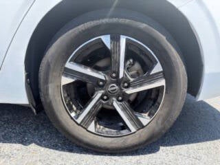 2025 Nissan Sentra SV 4dr Sedan