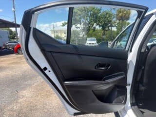 2025 Nissan Sentra SV 4dr Sedan