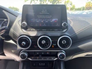 2025 Nissan Sentra SV 4dr Sedan