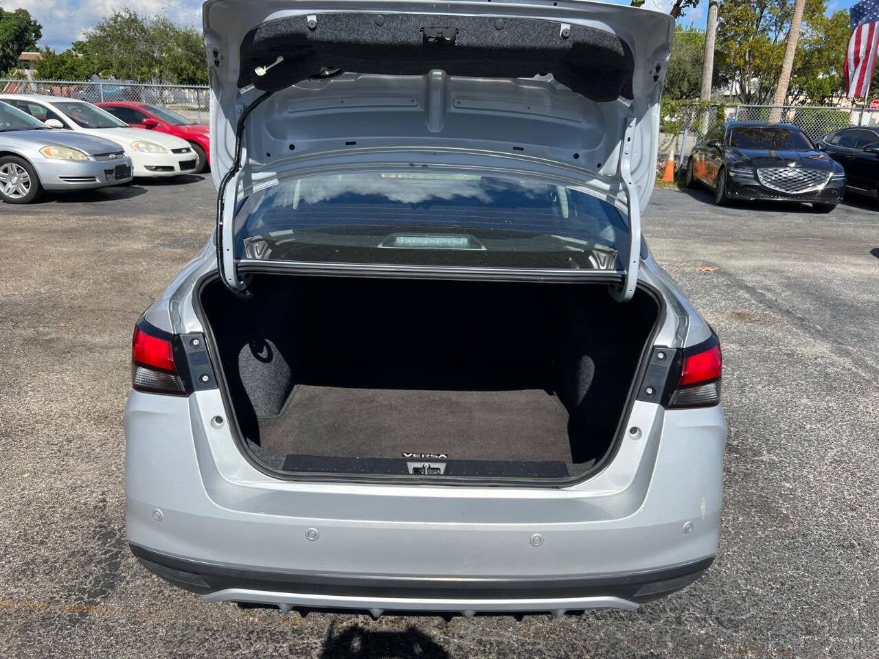 2025 Nissan Versa SV 4dr Sedan