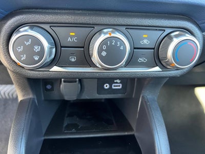 2025 Nissan Versa SV 4dr Sedan